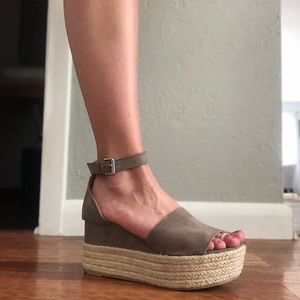 Platform wedges